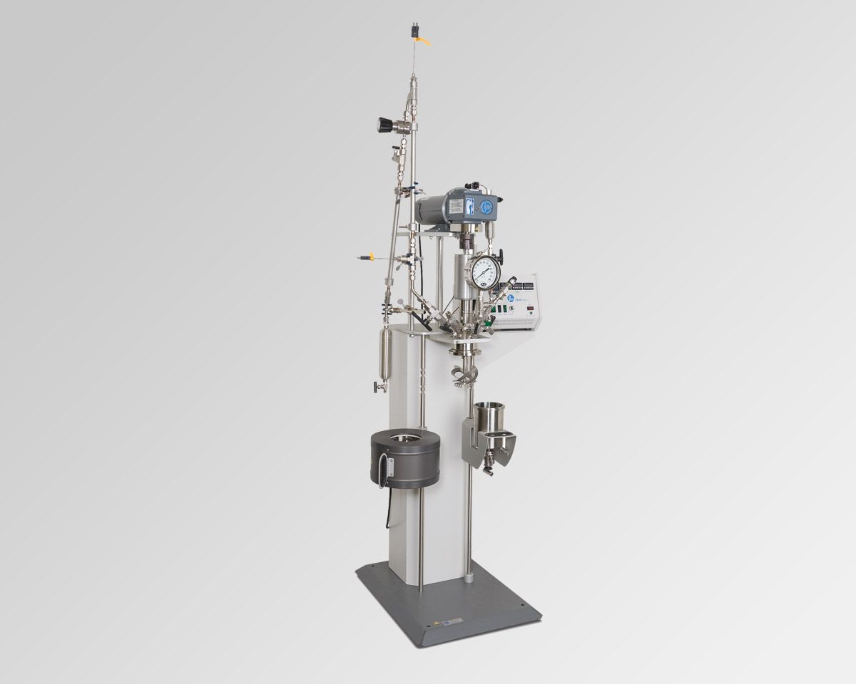 Serie 4530 - Reattori agitati da pavimento da 1 a 2 L